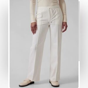 NWT‎ Athleta Endeavor Relaxed Wide Leg Pintuck Pant in Ivory Cream Size XL